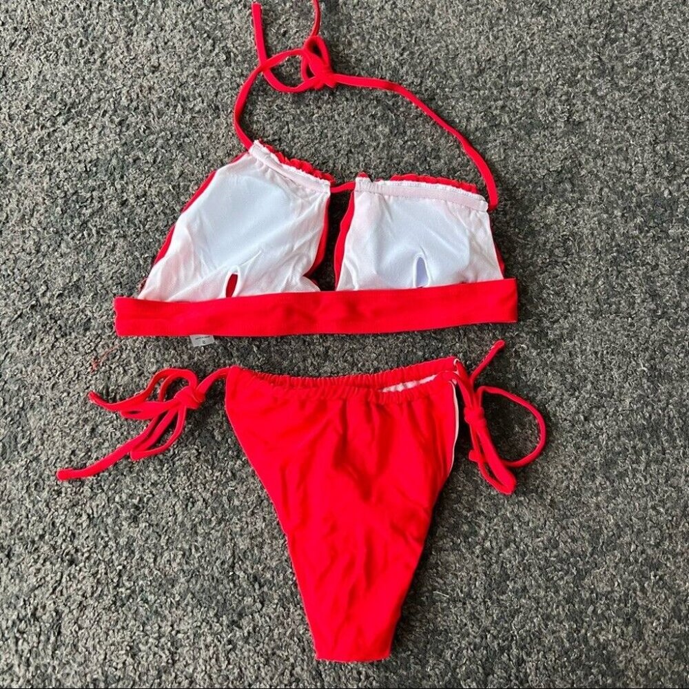 Red halter asymmetrical bikini set - Picture 2 of 4